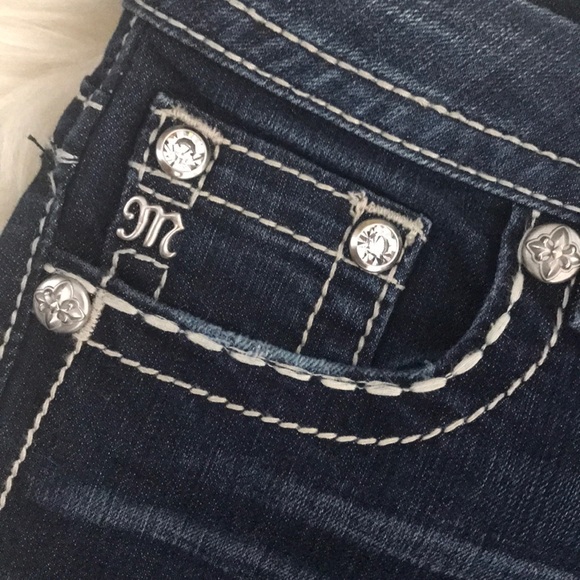 NWOT Miss Me Rhinestone Jeans - Picture 8 of 8